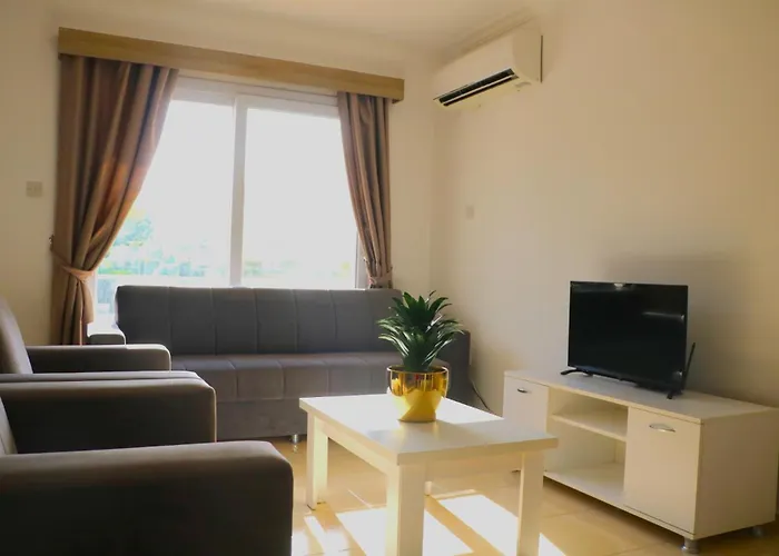 Royal Sun Royal Fun, Next To Grand Sapphire ホリデーパーク Trikomo